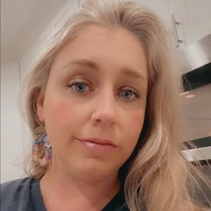 Meet your Posher, Cassandra